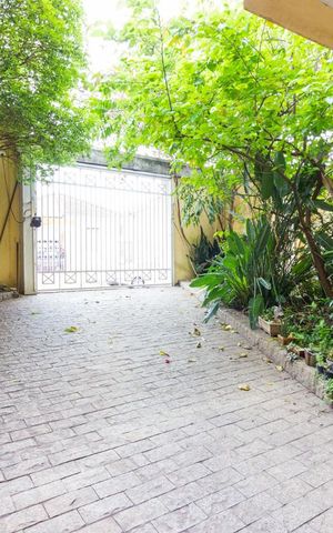 Casa para alugar com 545m², 5 quartos e 6 vagasGaragem