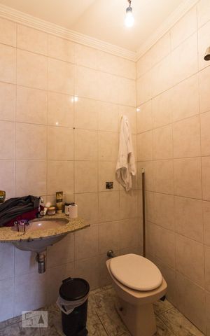 Casa para alugar com 545m², 5 quartos e 6 vagasBanheiro de Serviço