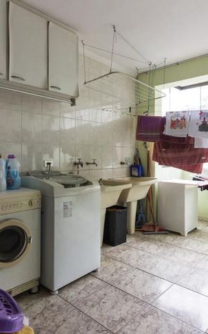 Casa para alugar com 545m², 5 quartos e 6 vagasÁrea de Serviço