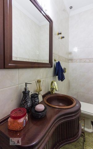 Casa para alugar com 545m², 5 quartos e 6 vagasLavabo
