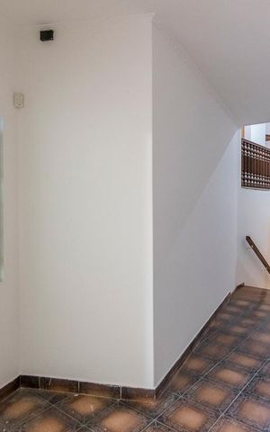 Casa à venda com 350m², 3 quartos e 3 vagas Casa à venda com 350m², 3 quartos e 3 vagasHall de Entrada