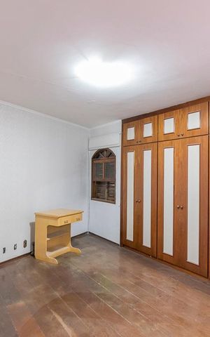 Casa à venda com 350m², 3 quartos e 3 vagas Casa à venda com 350m², 3 quartos e 3 vagasQuarto 1 Suite