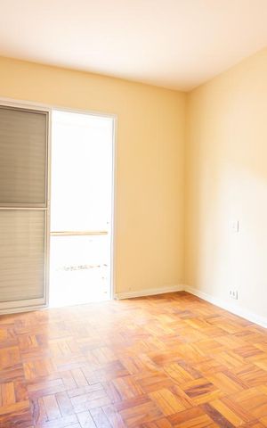 Casa à venda com 300m², 4 quartos e 4 vagas Casa à venda com 300m², 4 quartos e 4 vagasQuarto 3