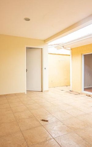 Casa à venda com 300m², 4 quartos e 4 vagas Casa à venda com 300m², 4 quartos e 4 vagasQuintal