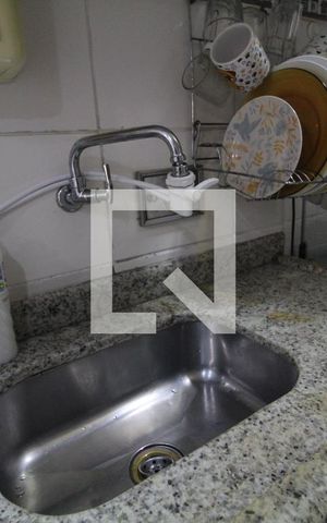 Apartamento à venda com 52m², 2 quartos e sem vaga Apartamento à venda com 52m², 2 quartos e sem vagaCozinha e Área de Serviço
