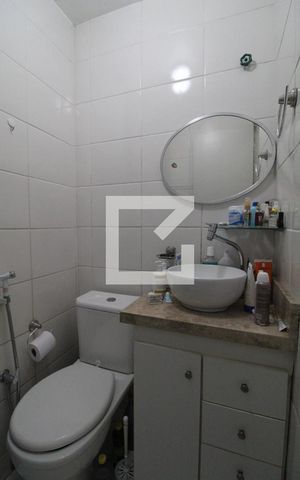 Apartamento à venda com 52m², 2 quartos e sem vaga Apartamento à venda com 52m², 2 quartos e sem vagaBanheiro