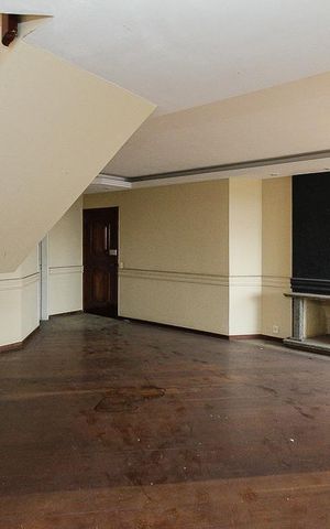 Apartamento para alugar com 335m², 4 quartos e 3 vagas Apartamento para alugar com 335m², 4 quartos e 3 vagasSala