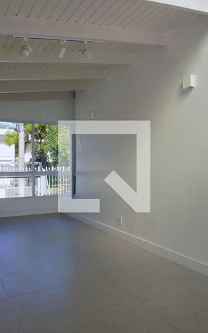 Casa à venda com 220m², 4 quartos e 3 vagasQuarto 4