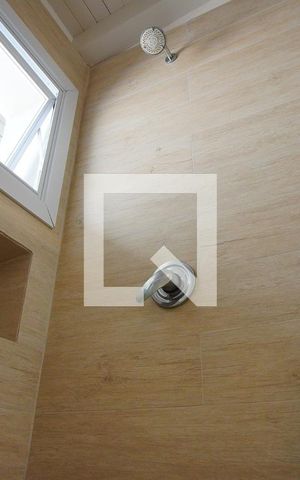 Casa à venda com 220m², 4 quartos e 3 vagasBanheiro corredor
