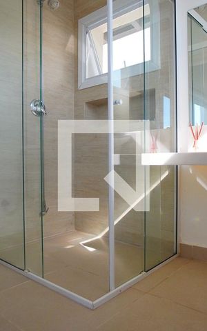 Casa à venda com 220m², 4 quartos e 3 vagasBanheiro da Suíte