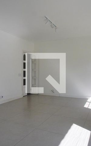 Casa à venda com 220m², 4 quartos e 3 vagasSala