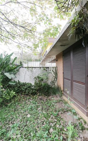 Casa à venda com 392m², 4 quartos e 4 vagas
