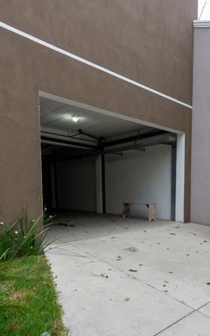 Casa de condomínio à venda com 60m², 2 quartos e 2 vagas Casa de condomínio à venda com 60m², 2 quartos e 2 vagasEntrada Garagem