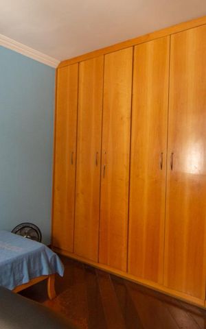 Casa à venda com 390m², 4 quartos e 4 vagas Casa à venda com 390m², 4 quartos e 4 vagasQuarto 1