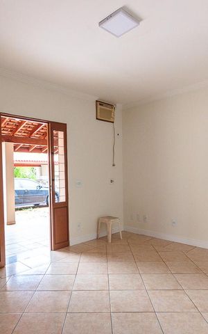 Casa para alugar com 80m², 1 quarto e 5 vagas Casa para alugar com 80m², 1 quarto e 5 vagasSala