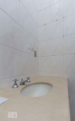 Casa à venda com 72m², 2 quartos e 1 vagaBanheiro Social