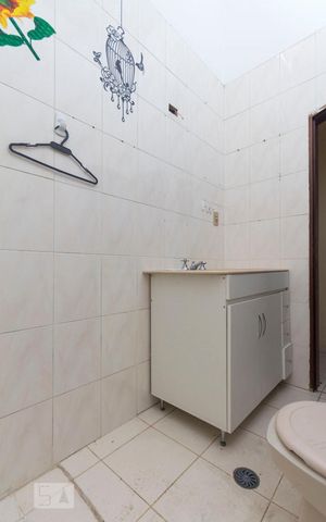 Casa à venda com 72m², 2 quartos e 1 vagaBanheiro Social