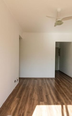 Apartamento para alugar com 76m², 3 quartos e 1 vaga Apartamento para alugar com 76m², 3 quartos e 1 vagaSala