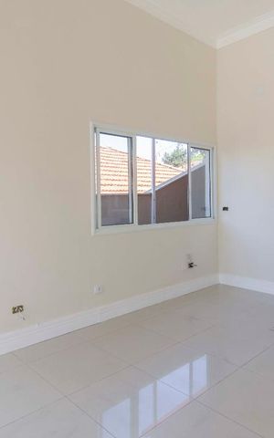 Casa à venda com 260m², 3 quartos e 2 vagasSala