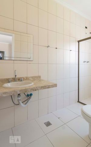 Casa à venda com 260m², 3 quartos e 2 vagasBanheiro Suíte