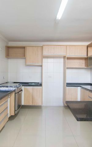 Casa à venda com 260m², 3 quartos e 2 vagasCozinha