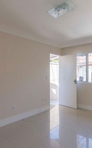 Casa à venda com 260m², 3 quartos e 2 vagasSala