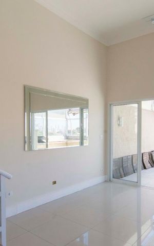 Casa à venda com 260m², 3 quartos e 2 vagasSala