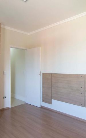 Casa à venda com 260m², 3 quartos e 2 vagasSuíte