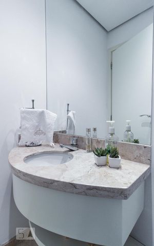 Apartamento à venda com 210m², 3 quartos e 4 vagasLavabo