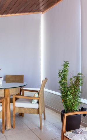 Apartamento à venda com 210m², 3 quartos e 4 vagasVaranda