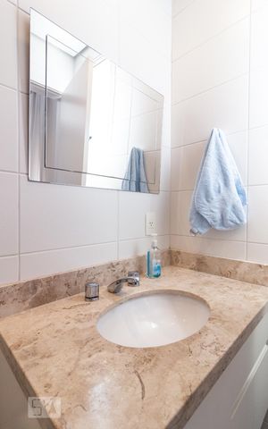 Apartamento à venda com 210m², 3 quartos e 4 vagasBanheiro da Suíte 2