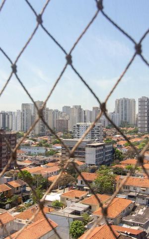 Apartamento à venda com 210m², 3 quartos e 4 vagasVista da Suíte 1
