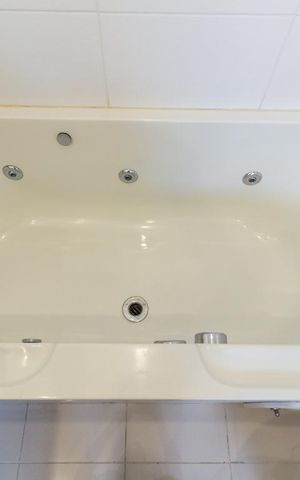 Apartamento à venda com 210m², 3 quartos e 4 vagasBanheiro da Suíte 1