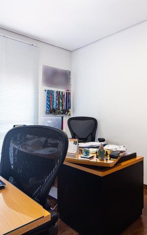 Apartamento à venda com 210m², 3 quartos e 4 vagasSuíte 3