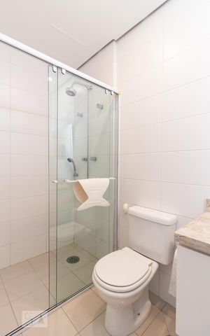 Apartamento à venda com 210m², 3 quartos e 4 vagasBanheiro da Suíte 2