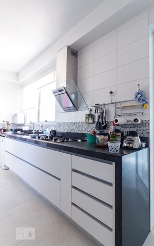 Apartamento à venda com 210m², 3 quartos e 4 vagasCozinha