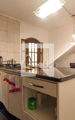 Casa à venda com 180m², 3 quartos e 2 vagasCozinha