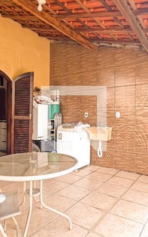 Casa à venda com 180m², 3 quartos e 2 vagasÁrea de Serviço