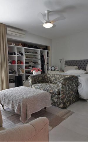 Apartamento à venda com 312m², 4 quartos e 4 vagasSuíte 2