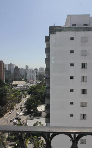 Apartamento à venda com 312m², 4 quartos e 4 vagasVista da suíte 1