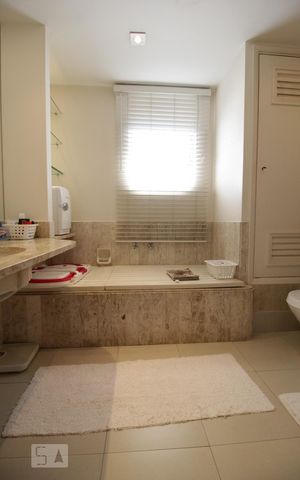 Apartamento à venda com 312m², 4 quartos e 4 vagasBanheiro