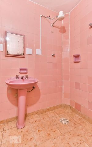 Studio à venda com 33m², 1 quarto e sem vaga Studio à venda com 33m², 1 quarto e sem vagaBanheiro