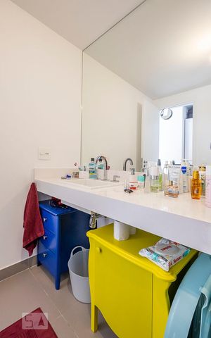 Apartamento à venda com 149m², 3 quartos e 2 vagas Apartamento à venda com 149m², 3 quartos e 2 vagasSuíte 1 - Banheiro