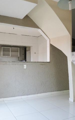 Casa de condomínio à venda com 170m², 4 quartos e 2 vagas