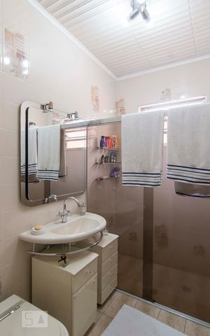 Casa à venda com 120m², 2 quartos e 1 vagaBanheiro