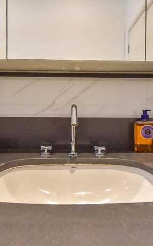 Apartamento à venda com 167m², 3 quartos e 1 vaga Apartamento à venda com 167m², 3 quartos e 1 vagaSuíte - Banheiro