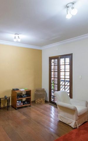 Casa à venda com 271m², 3 quartos e 6 vagas Casa à venda com 271m², 3 quartos e 6 vagasSala 4 Piso Superior