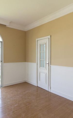Casa de condomínio para alugar com 400m², 4 quartos e 4 vagas Casa de condomínio para alugar com 400m², 4 quartos e 4 vagasSuíte 4