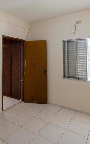 Casa para alugar com 80m², 2 quartos e sem vaga Casa para alugar com 80m², 2 quartos e sem vagaQuarto 1