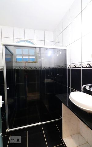 Casa de condomínio à venda com 480m², 3 quartos e 3 vagasBanheiro Social